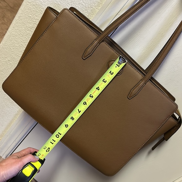 Tory Burch Robinson Pebbled Tote - Picture 15 of 16